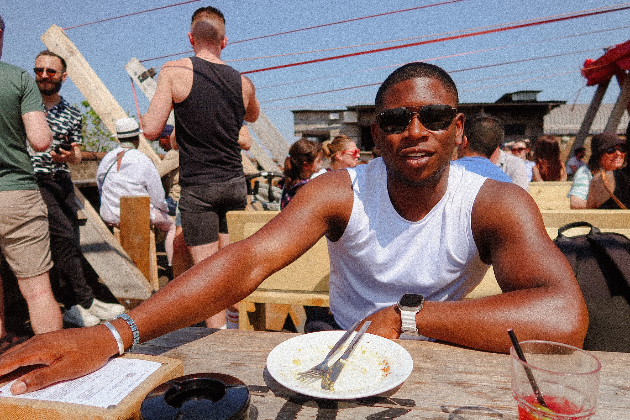 9b102498-53bb-488f-b3e0-d514e769f9f4